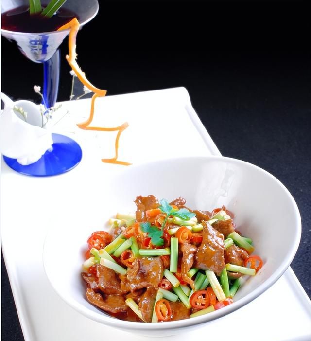 湖南湘菜,小炒黄牛肉做法,五星级酒店,正宗私房菜特色菜做法图1