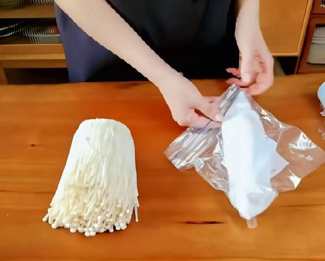吃不完的虾放冰箱是冷冻还是保鲜图12