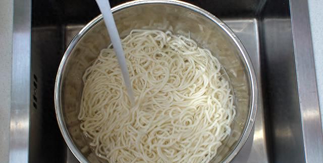 长豆角五花肉拌面的做法图6