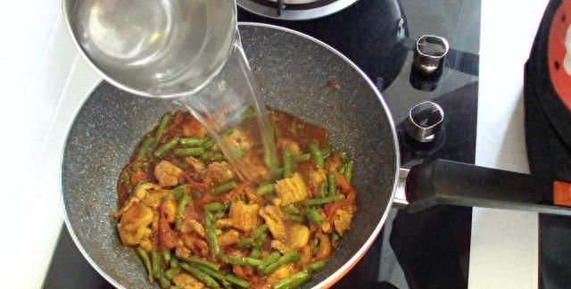 长豆角五花肉拌面的做法图10