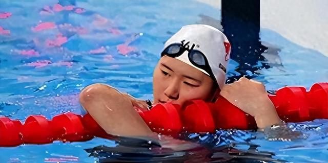 女运动员为何赛后忍痛扯泳衣?揭露她们背后的心酸遭遇图13