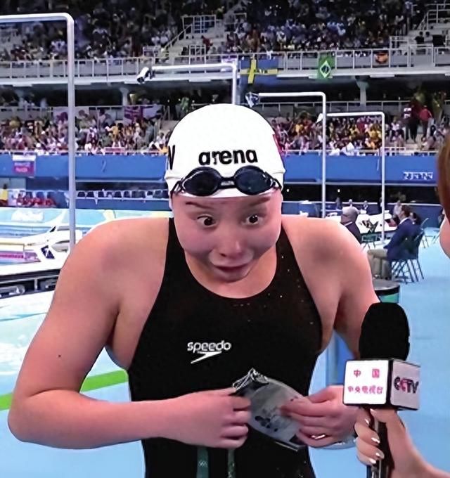女运动员为何赛后忍痛扯泳衣?揭露她们背后的心酸遭遇图20