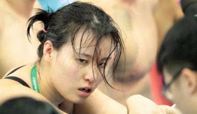 女运动员为何赛后忍痛扯泳衣?揭露她们背后的心酸遭遇图27