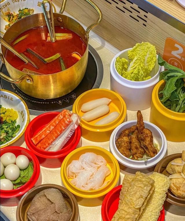 国内值得推荐的4条美食街,中国人气最旺十大美食街图12