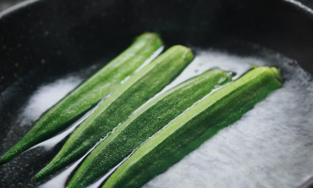 为什么我炒的秋葵都是粘液呀,秋葵脆不好吃的原因图7