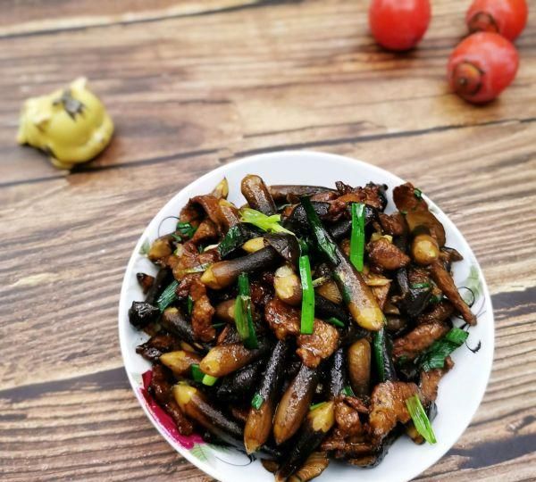 鸡枞菌炒肉丝做法(鸡枞菌炒肉的做法窍门)图1