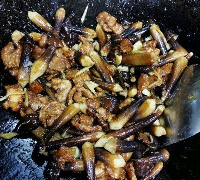 鸡枞菌炒肉丝做法(鸡枞菌炒肉的做法窍门)图10