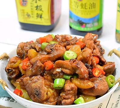 如何做红烧鸡肉土豆(鸡肉和土豆红烧怎么做才好吃)图14