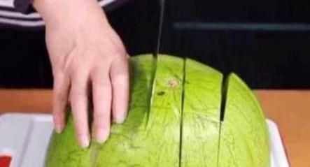 餐饮的免费西瓜怎么切图3