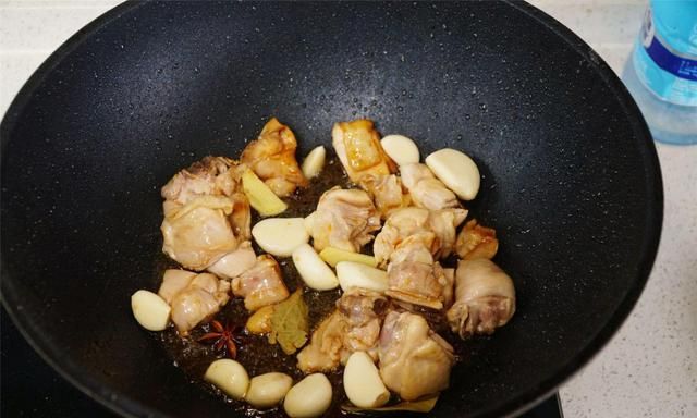 萝卜炒鸡肉最好吃的做法,鸡肉萝卜图7