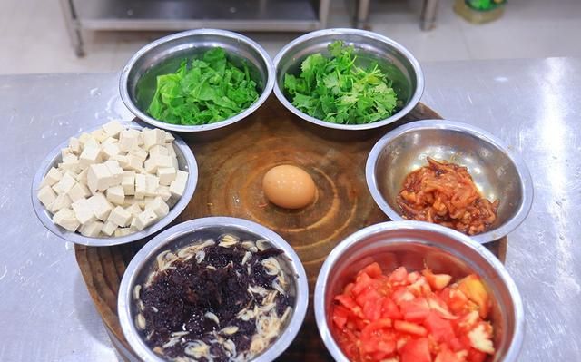 清热豆腐汤怎么做(简易豆腐汤)图1