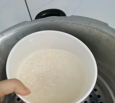 电高压锅蒸饭的正确做法图2