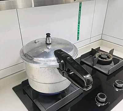 电高压锅蒸饭的正确做法图3