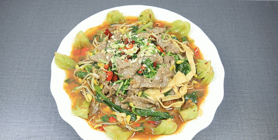 水煮牛肉家常做法肉滑嫩爽,麻辣鲜香水煮牛肉做法图10