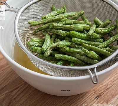 干煸四季豆的做法(干煸四季豆什么梗)图5