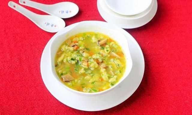 做面疙瘩和面时需要注意什么,做面疙瘩用淀粉还是生粉图1