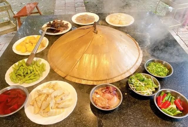 新津美食
,观大运赛事,品新津美食图23