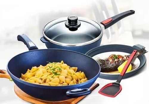 掉漆不粘锅炒菜有毒吗,有锈的不粘锅做饭吃了有毒吗图2