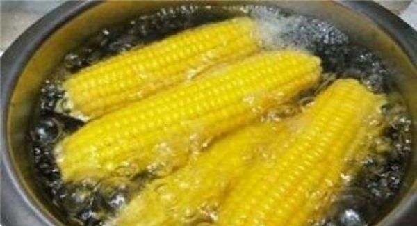 玉米怎么煮,玉米需要煮多久才能熟图1
