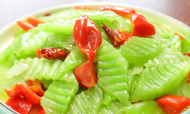 建议老年人五种碱性蔬菜要常吃(老年人常吃的碱性食物)图1