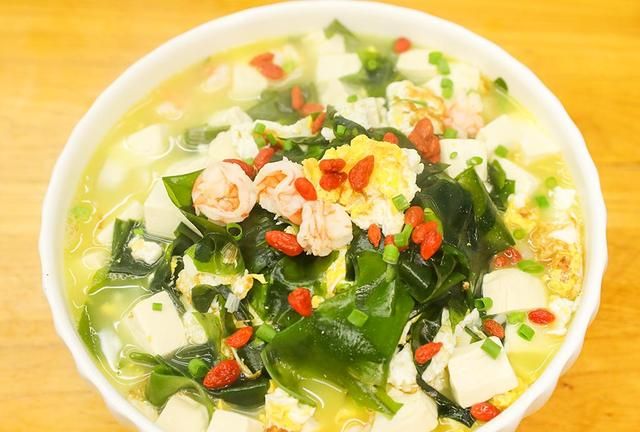 建议老年人五种碱性蔬菜要常吃(老年人常吃的碱性食物)图16