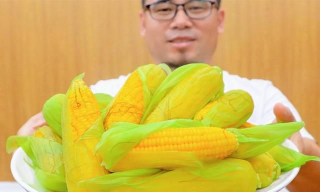 储存玉米是先煮还是先冻(冷冻生玉米用冷水煮还是开水煮好)图2