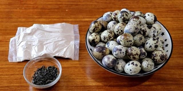 如何腌制皮蛋的做法大全窍门(腌制皮蛋最简单的方法教程)图1