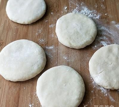 炸糖饼的做法大全图解窍门,今日美食分享炸糖饼图9