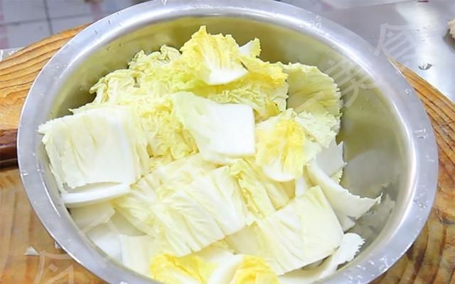 东北十大硬菜做法(东北的硬菜吃得过瘾)图7
