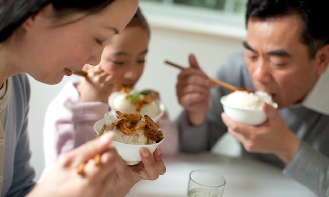 饮食如何健康(养生六个饮食秘诀让你越来越年轻)图1