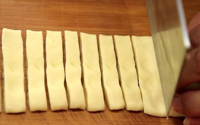 用面粉做小零食又方便又好吃图8