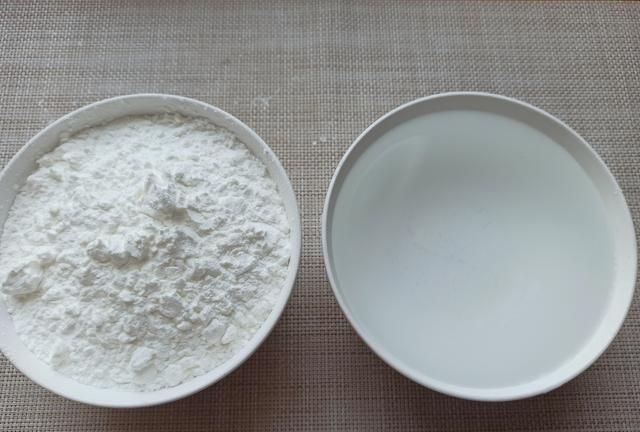 做凉粉放点明矾怎么样,自制凉粉的明矾用量图3