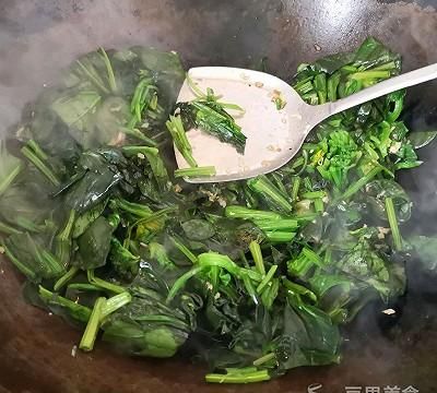 网红美食我来做 菠菜炒鸡蛋怎么做图5