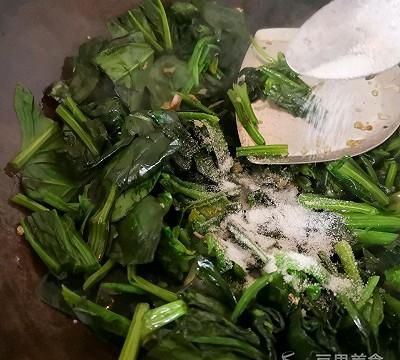 网红美食我来做 菠菜炒鸡蛋怎么做图6