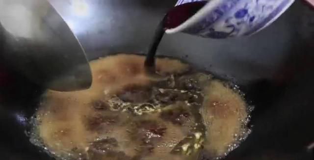 凉皮调料水怎么熬制才美味?凉皮料水详细配方来了,快来收藏吧