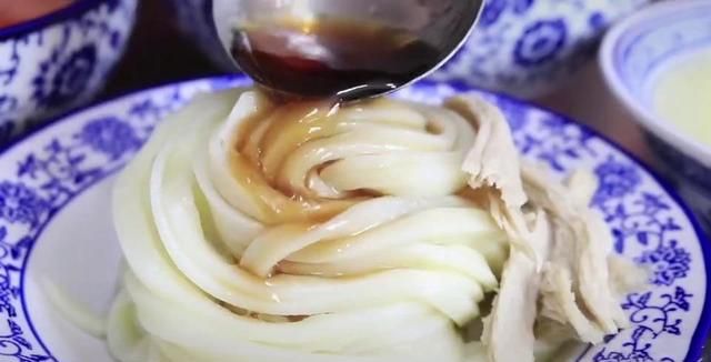 凉皮调料水怎么熬制才美味?凉皮料水详细配方来了,快来收藏吧