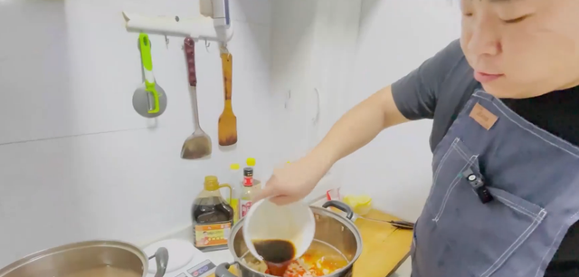 花250买材料自制月入3万的无骨鸡爪,详细配料比例分享,快来收藏