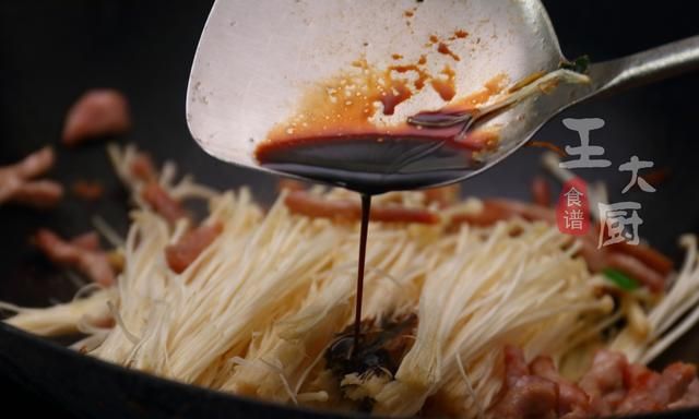 金针菇炒肉丝,3分钟就能学会美味家常菜,味道鲜美好吃不腻