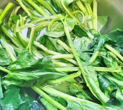 “菠菜馒头”加一物,翠绿松软不变色