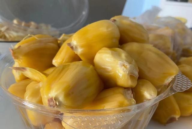 菠萝蜜你会吃吗?现在正当季,整个拿回家,放一个月都不坏