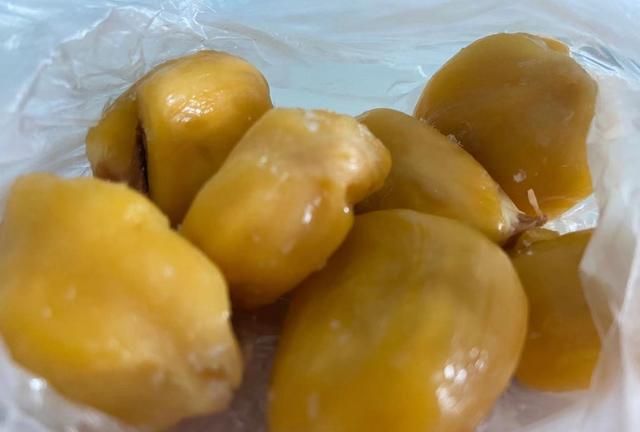 菠萝蜜你会吃吗?现在正当季,整个拿回家,放一个月都不坏