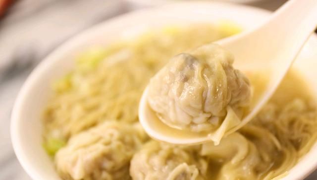馄饨皮上有黑点,还能用吗?食品安全不容忽视,但也不能谈虎色变