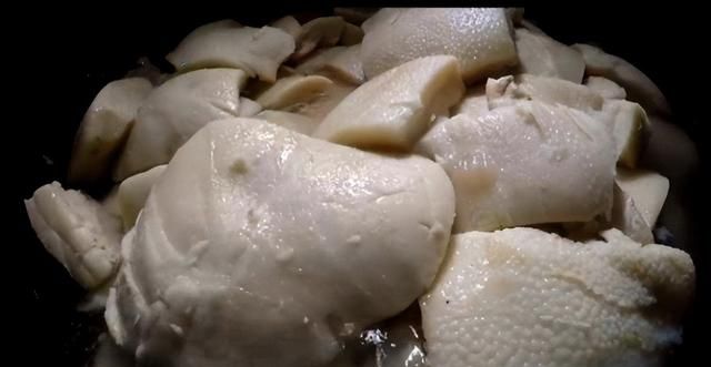 广东玉冰烧:肥猪肉酿的酒,当地人当成宝,为何外省人却嫌弃至极