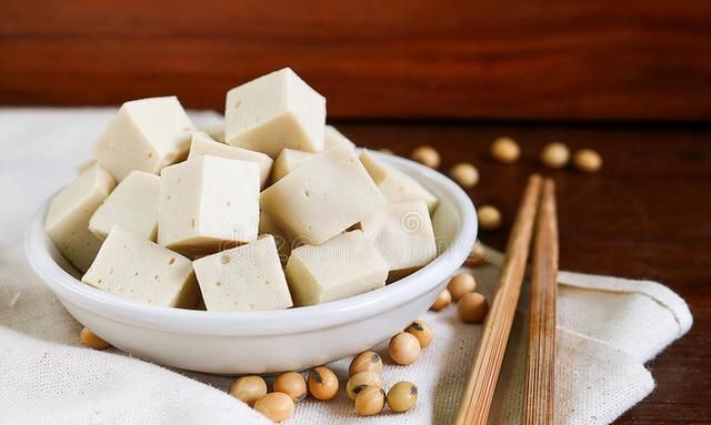 虾皮不补钙?这20种食物才是真正的“补钙之星”,但很多人不爱吃