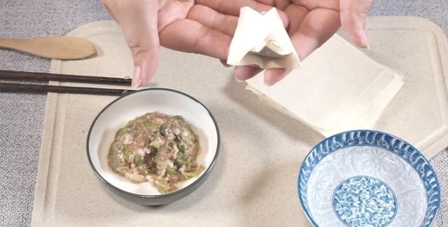 轻松几步学会馄饨包法,再也不用出去吃早点想吃自己做,味美热乎