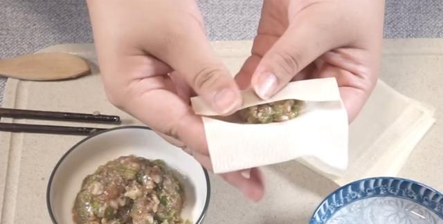 轻松几步学会馄饨包法,再也不用出去吃早点想吃自己做,味美热乎