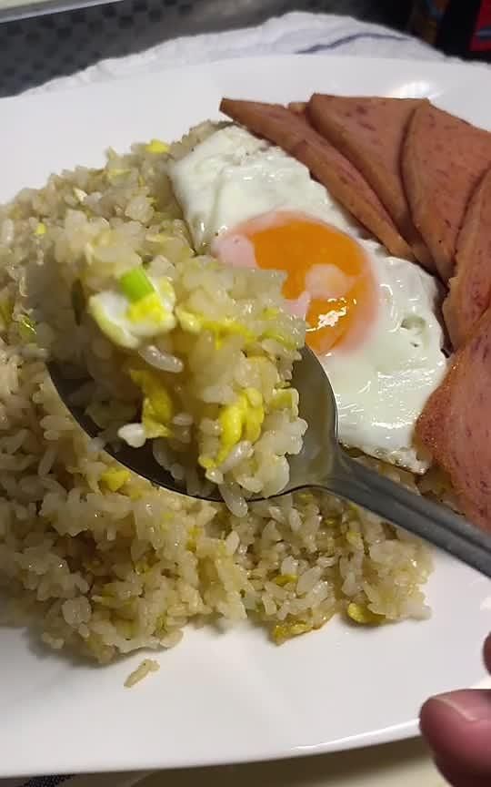 黯然销魂蛋炒饭比卖的还好吃,简单易做味道棒