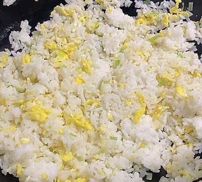 黯然销魂蛋炒饭比卖的还好吃,简单易做味道棒