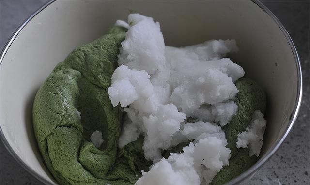 一次成功的青团方子,凉了也不硬,Q弹清爽,比甜品店好吃多了