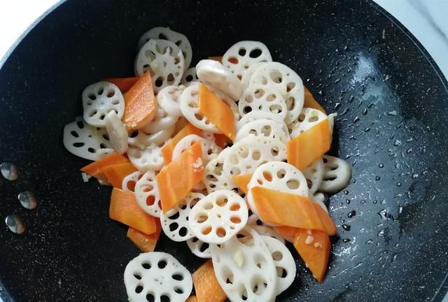 夏季清淡养生小炒,口感脆嫩,营养可口,天热吃它开胃清热